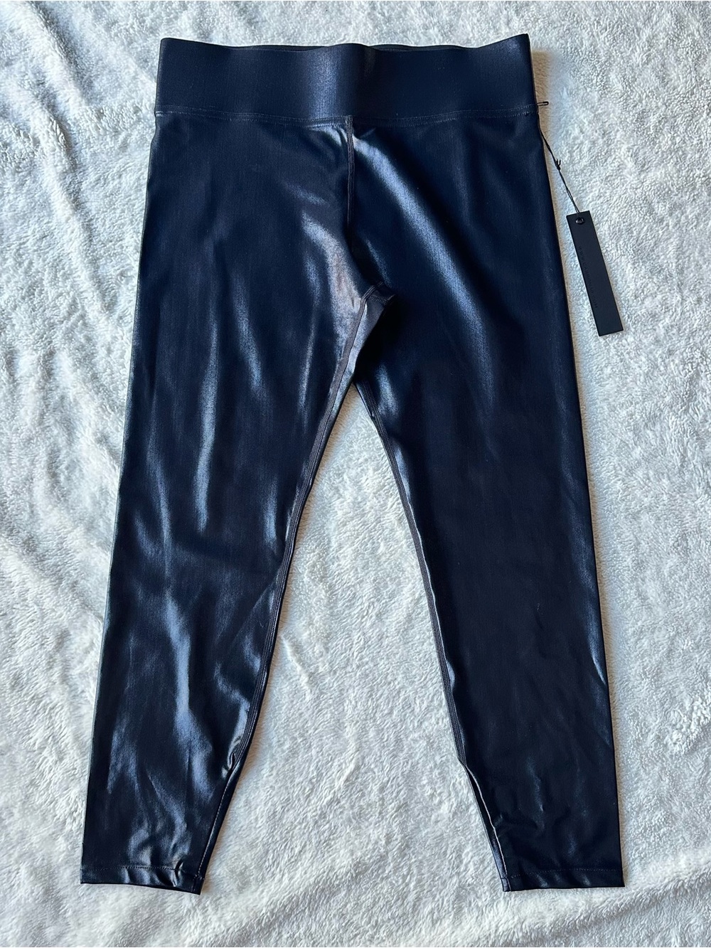 NWT Carbon38 High Rise 7/8 Legging in Takara Shine sz L Black Sleek Compression